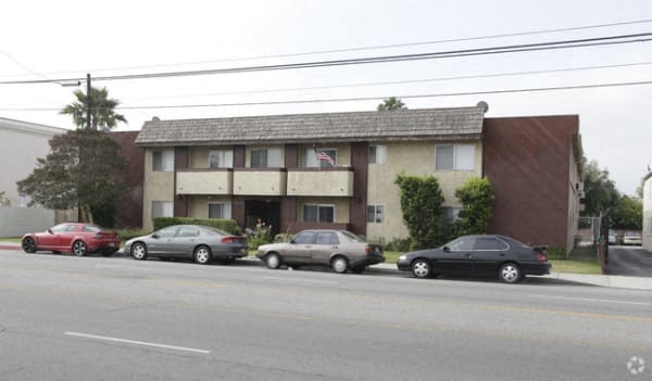 11600 Oxnard St. property